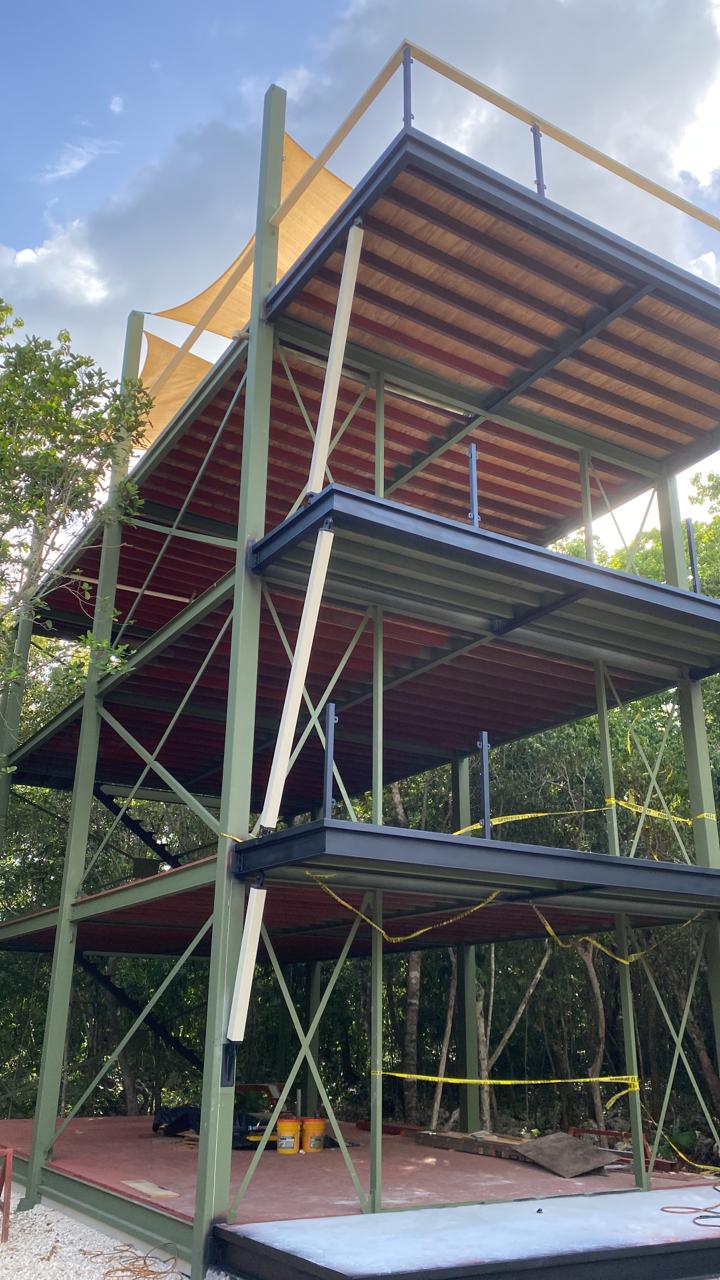 Estructura de acero de 3 niveles